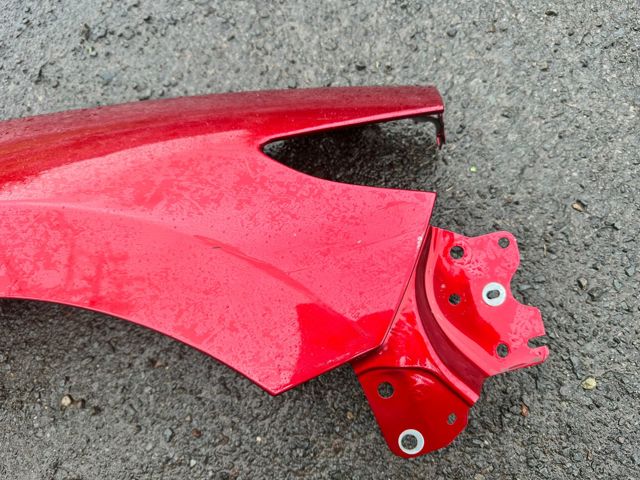 Переднє праве крило BDMT52110 MAZDA