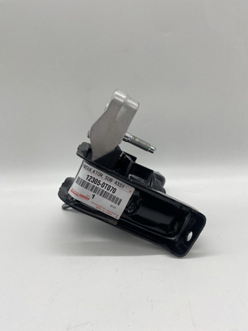 Права подушка двигуна 123050T070 TOYOTA