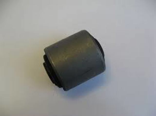Сайлентблок заднього поздовжнього нижнього важеля 55045VB010 NISSAN