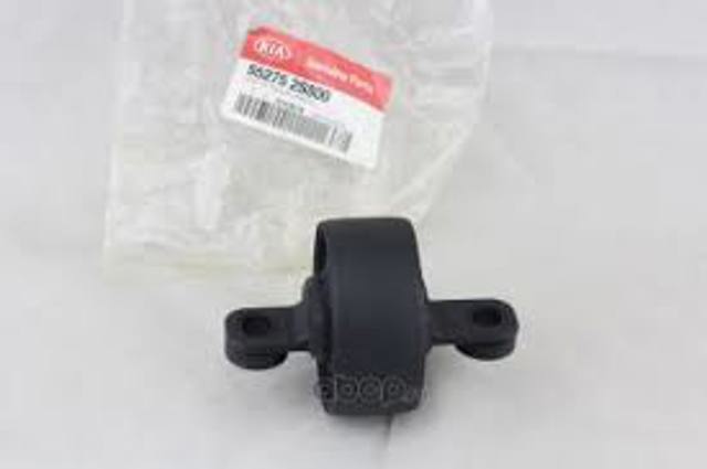 Сайлентблок задньої тяги 552752S800 HYUNDAI