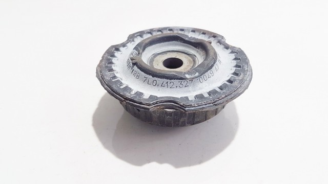 Кріплення переднього амортизатора 7L0412327 VAG