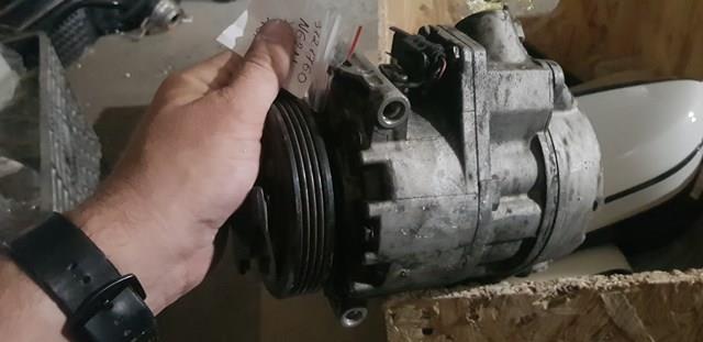 Насос кондиціонера 9121760 BMW