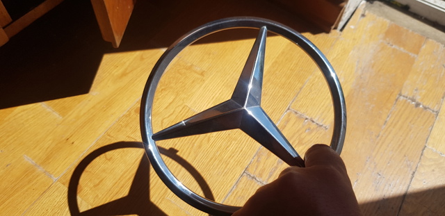 Фірмовий значок решітки радіатора A0008173200 MERCEDES