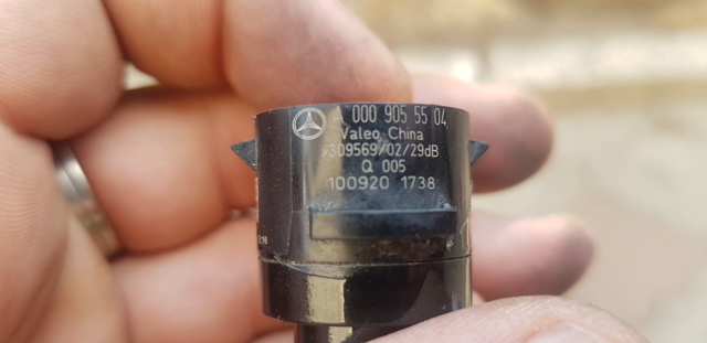 Датчик парктроніка центральний A0009055504 MERCEDES