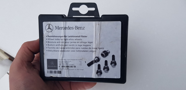 Болти до колеса A0009909819 MERCEDES