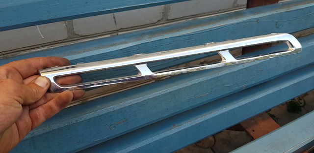Решітка A1668881885 MERCEDES