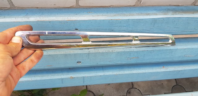 Решітка A1668882085 MERCEDES