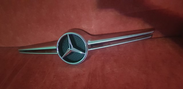 Облицювання радіатора A2058880660 MERCEDES