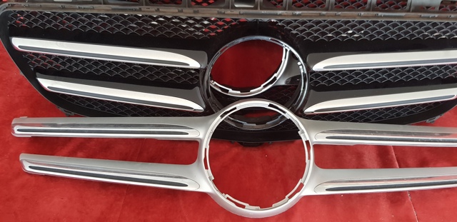 Молдинг решітки радіатора A2138880160 MERCEDES