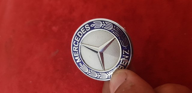 Емблема на решітку радіатора A2228170116 MERCEDES