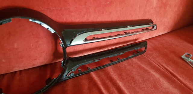 Решітка радіатора A2538880185 MERCEDES