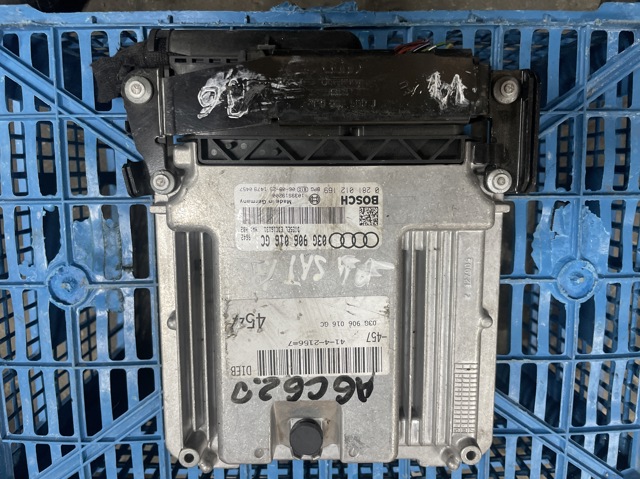 Модуль управління двигуном 03G906016GC VAG