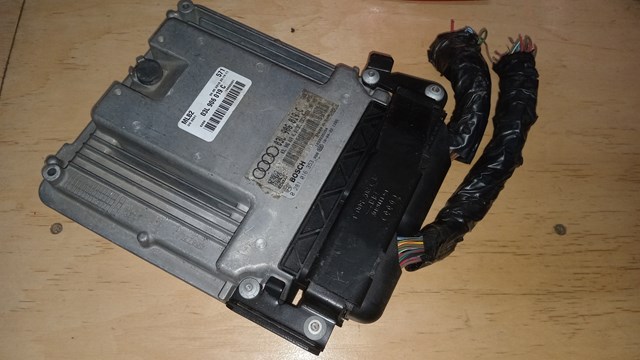 Блок електронного управління 03L906019C VAG