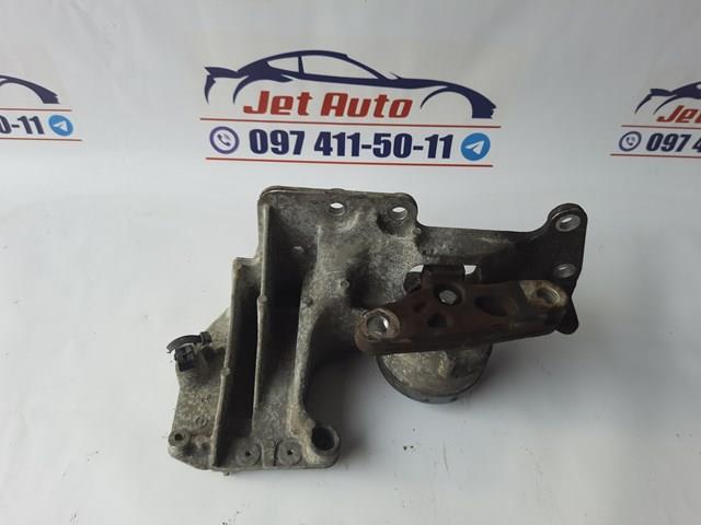 Подушка (опора) двигуна, ліва верхня 11220JD700 NISSAN