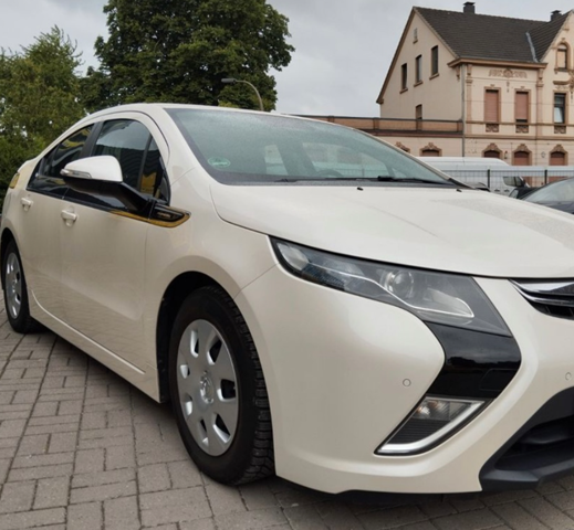 Напрямна переднього бампера, права 1406291 OPEL