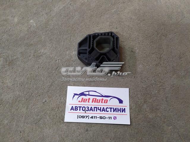 Подушка кріплення радіатора верхня 1K0121367D VAG