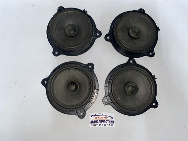 Динамік передньої двері 281569U00A NISSAN