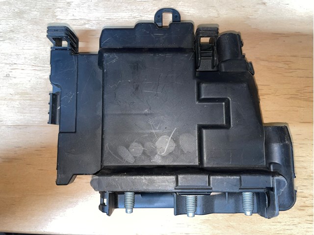 Коробка запобіжників 30659092 VOLVO