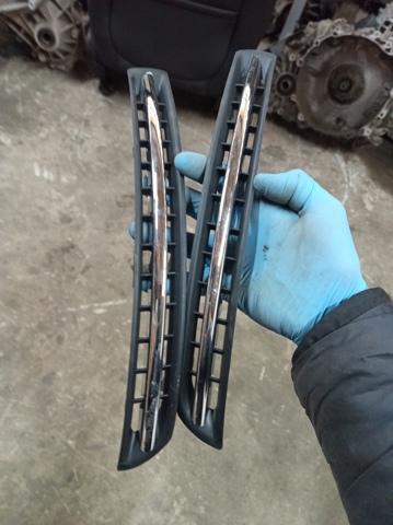 Ободок протитуманки 30678954 VOLVO