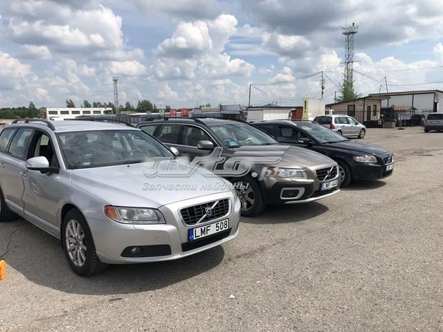 Повітроприймач Вольво V50