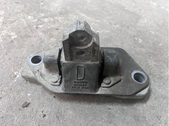 Права подушка двигуна 30748811 VOLVO