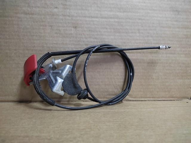 Трос замка капота Вольво V50