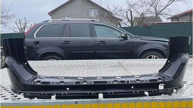 Бампер задній 30763426 VOLVO