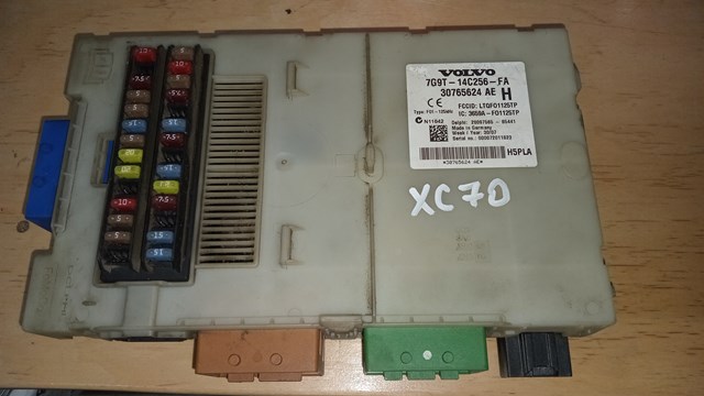 Монтажний блок 30765624 VOLVO