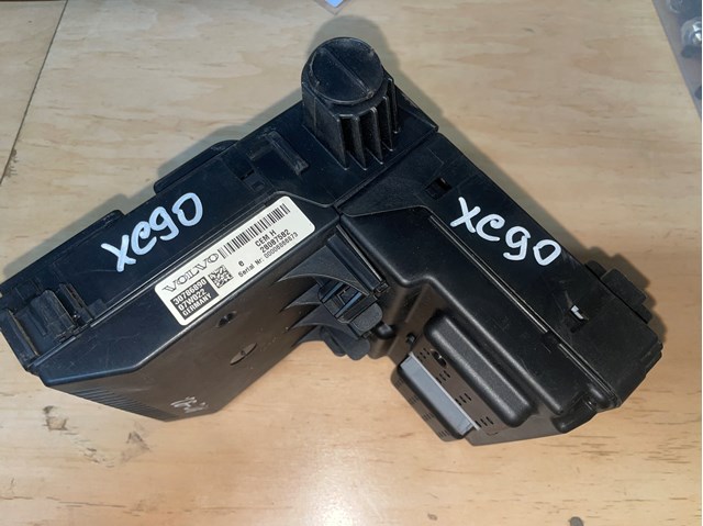 Корпус запобіжників 30786890 VOLVO
