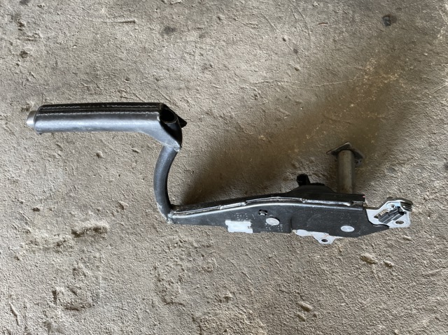 Важіль ручного гальма 31262208 VOLVO