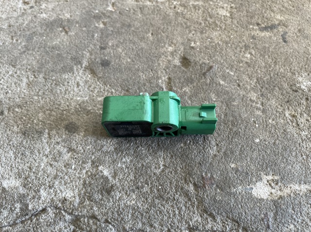 Датчик Ейрбег передній 31264409 VOLVO