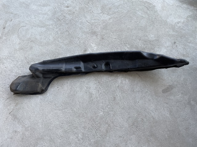 Бризковики задній, правий 31265334 VOLVO