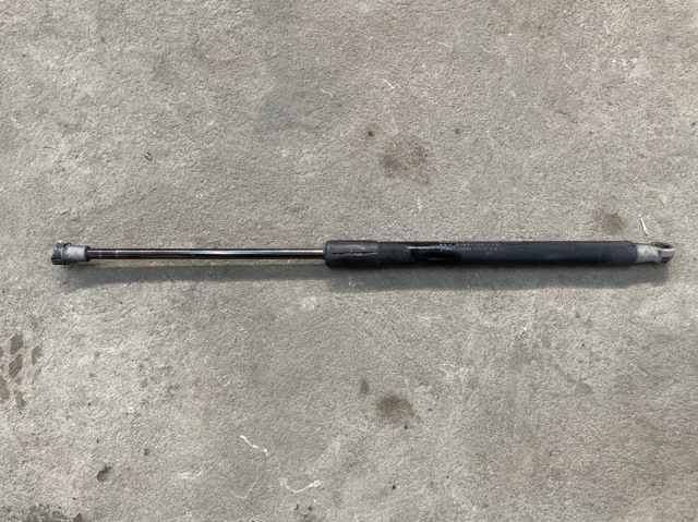 Амортизатор ляди 31276851 VOLVO