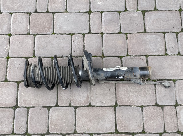 Ліва передня стійка 31277604 VOLVO