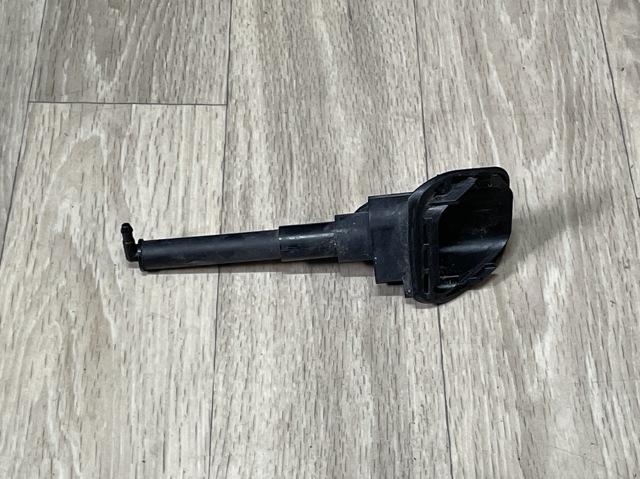 Сопло омивача фари передньої, правої 31294175 VOLVO