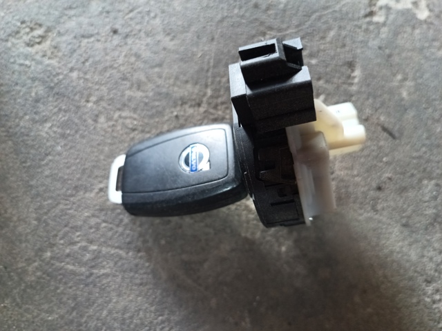 Замок запалювання 31300585 VOLVO