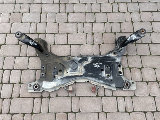Підрамник передньої підвіски Вольво V50