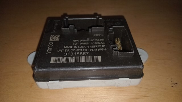 Блок комфорту передніх дверей 31318857 VOLVO