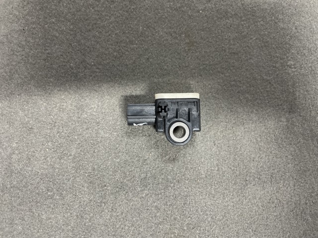 Датчик подушки безпеки 31334336 VOLVO