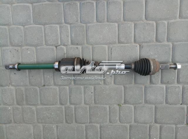 Піввісь передня, права 39100BB32B NISSAN