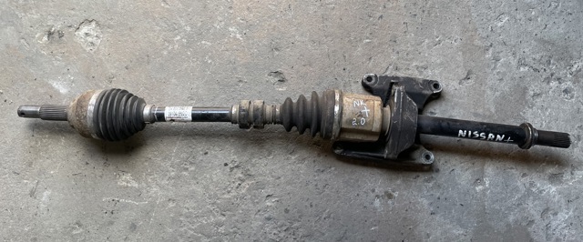 Піввісь передня, права 39100JD22C NISSAN