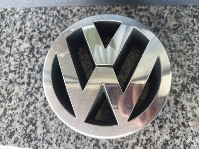 Емблема на решітку радіатора 3C0853601C VAG