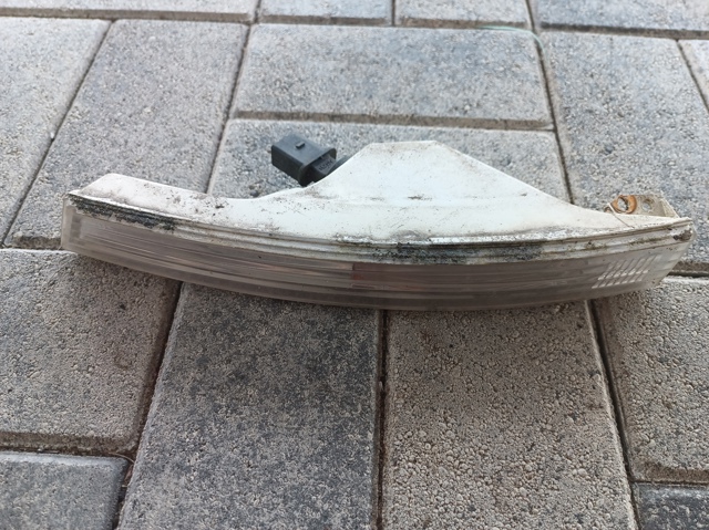 Покажчик повороту лівий 3C0953041L VAG