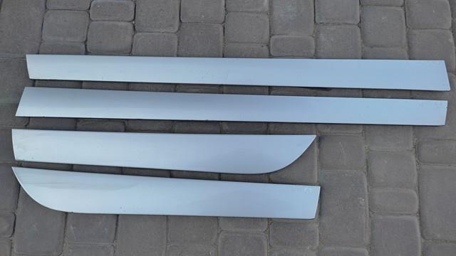Накладка задніх дверей 4F0853969L VAG