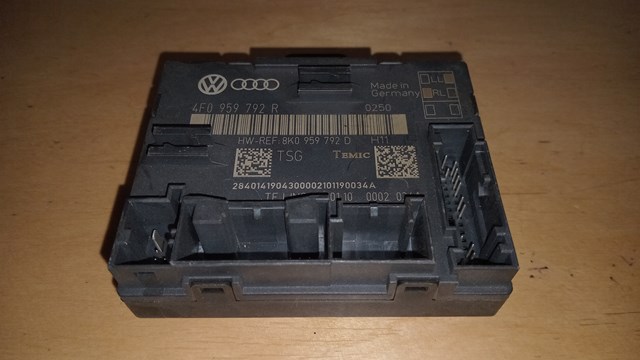 Блок комфорту передніх дверей 4F0959792R VAG