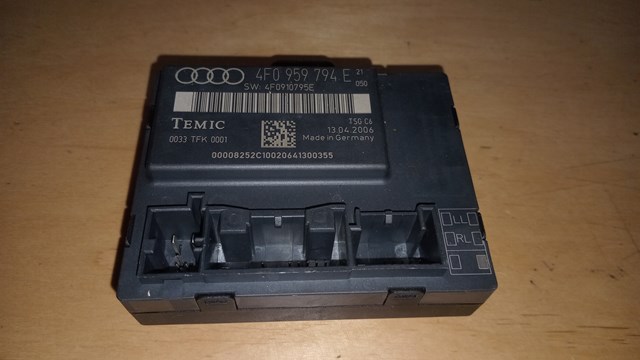 Блок комфорту задніх дверей 4F0959794E VAG