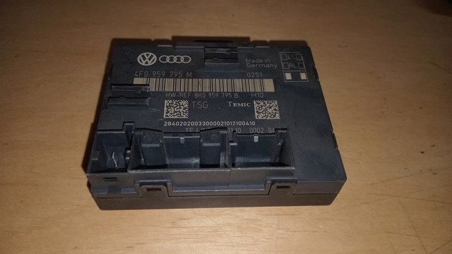 Блок комфорту задніх дверей 4F0959795M VAG