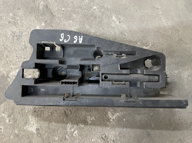 Скринька для інструментів 4F5012111A VAG