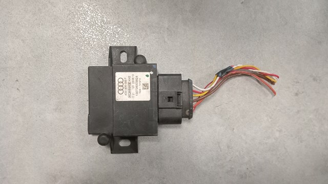 Модуль керування (ЕБУ) паливного насосу 4G0906093F VAG