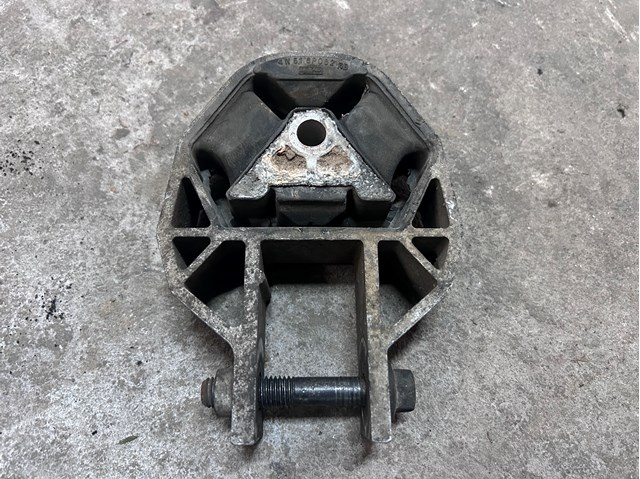 Подушка (опора) двигуна, задня 4N516P082FB FORD
